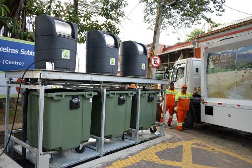 Prefeitura de Ilhabela apresenta novo sistema de lixeiras subterrâneas