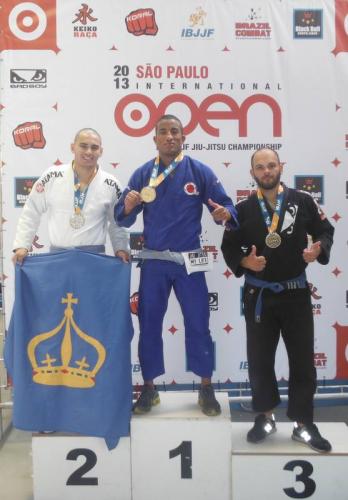 Douglas Leão, atleta de Ilhabela, lutou o São Paulo International Open de Jiu-Jitsu.